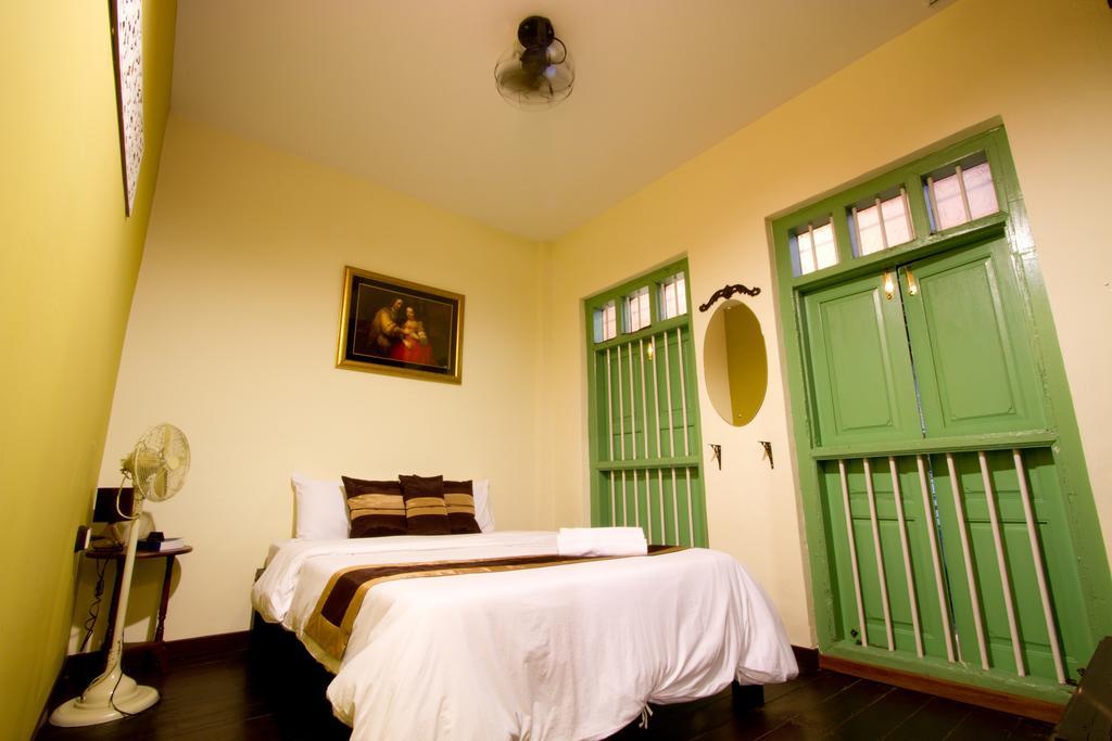 Luang Poj Boutique Hostel Ranong Room photo