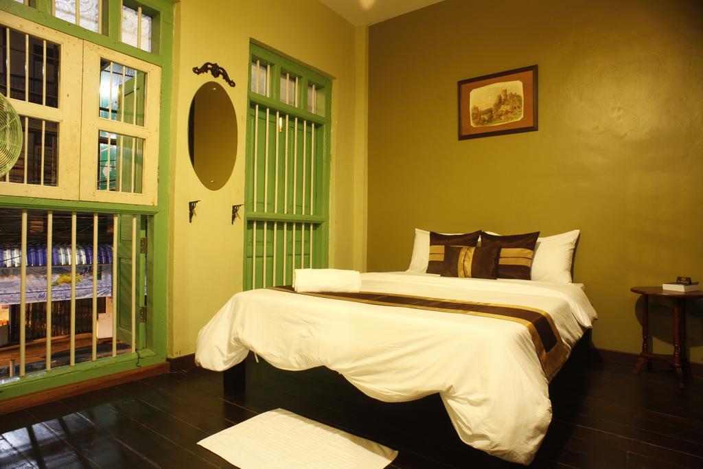 Luang Poj Boutique Hostel Ranong Room photo