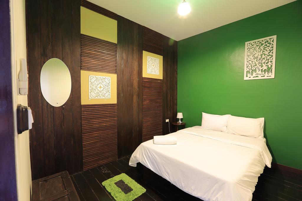 Luang Poj Boutique Hostel Ranong Room photo